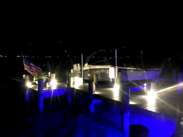 alumiglo dockpro 16000 led blue dock light brach1